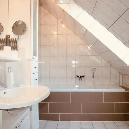 Casa Rehse: Modern Apartment with Self-Check-In & Free Parking Erfurt Exterior photo