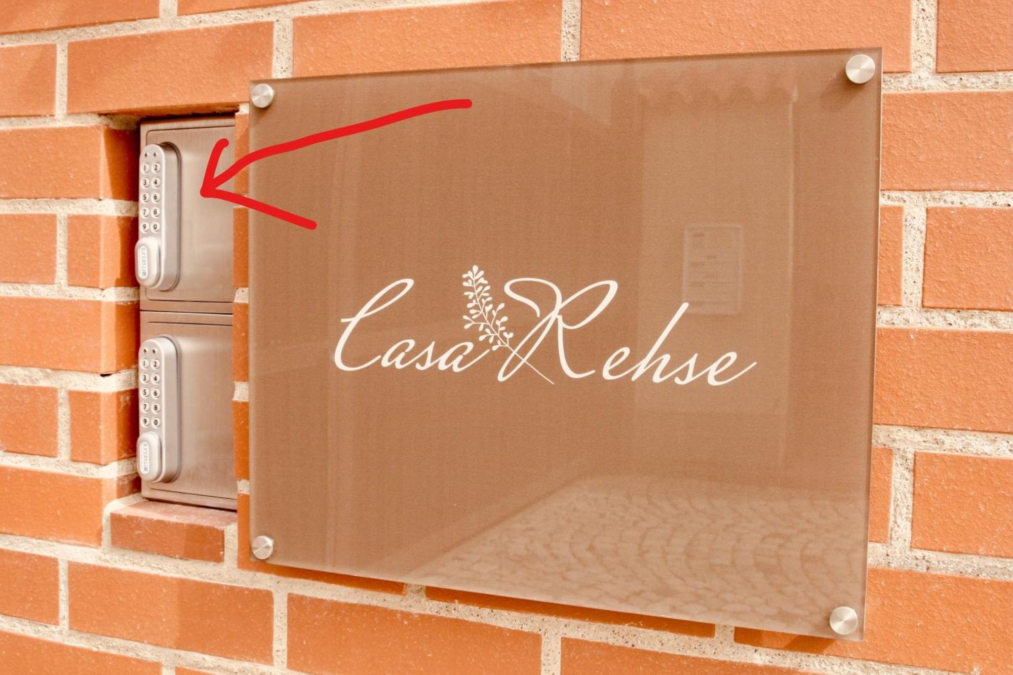 Casa Rehse: Modern With Self-check-in & Free Parking Apartment